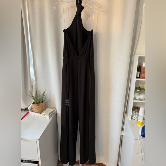 lulus halter neck open back jumpsuit - Picture 4 of 7